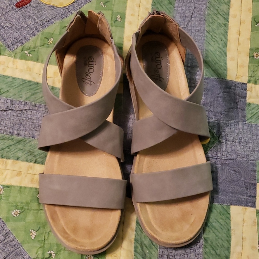 Cute womens sandals